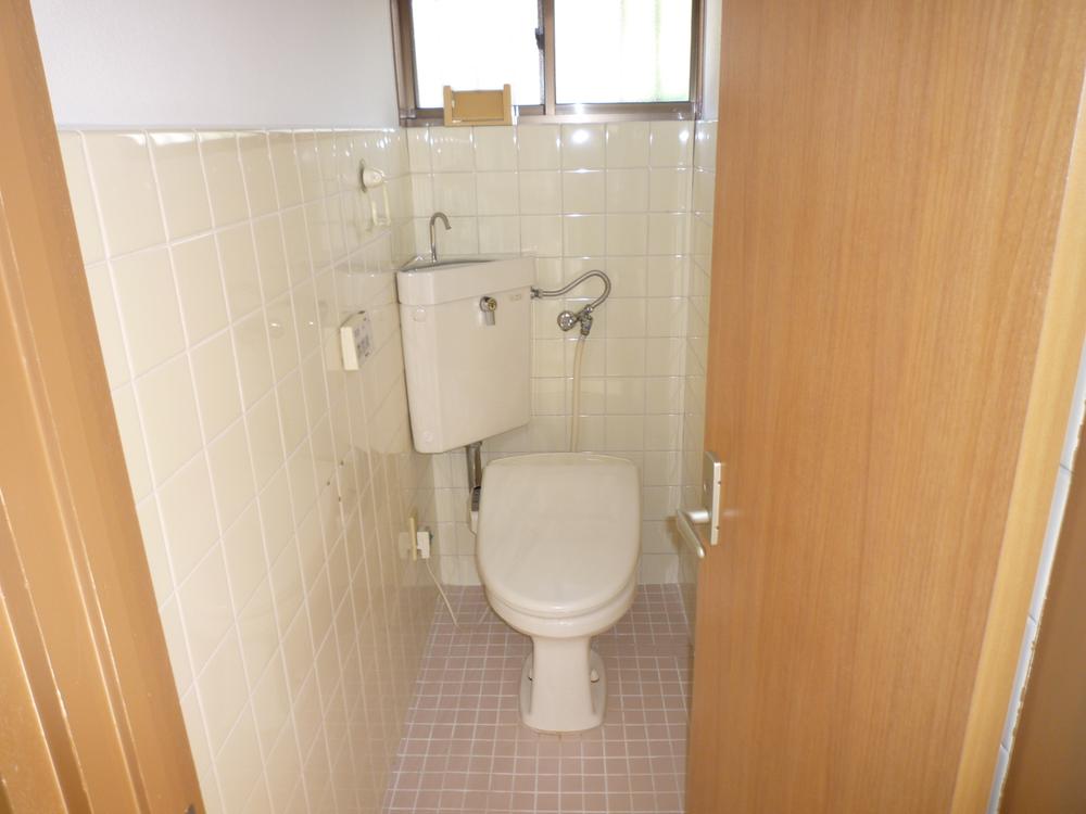 Toilet. Toilet is also beautiful