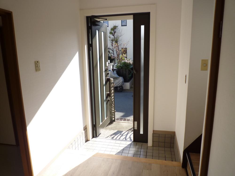 Entrance. Entrance is also bright