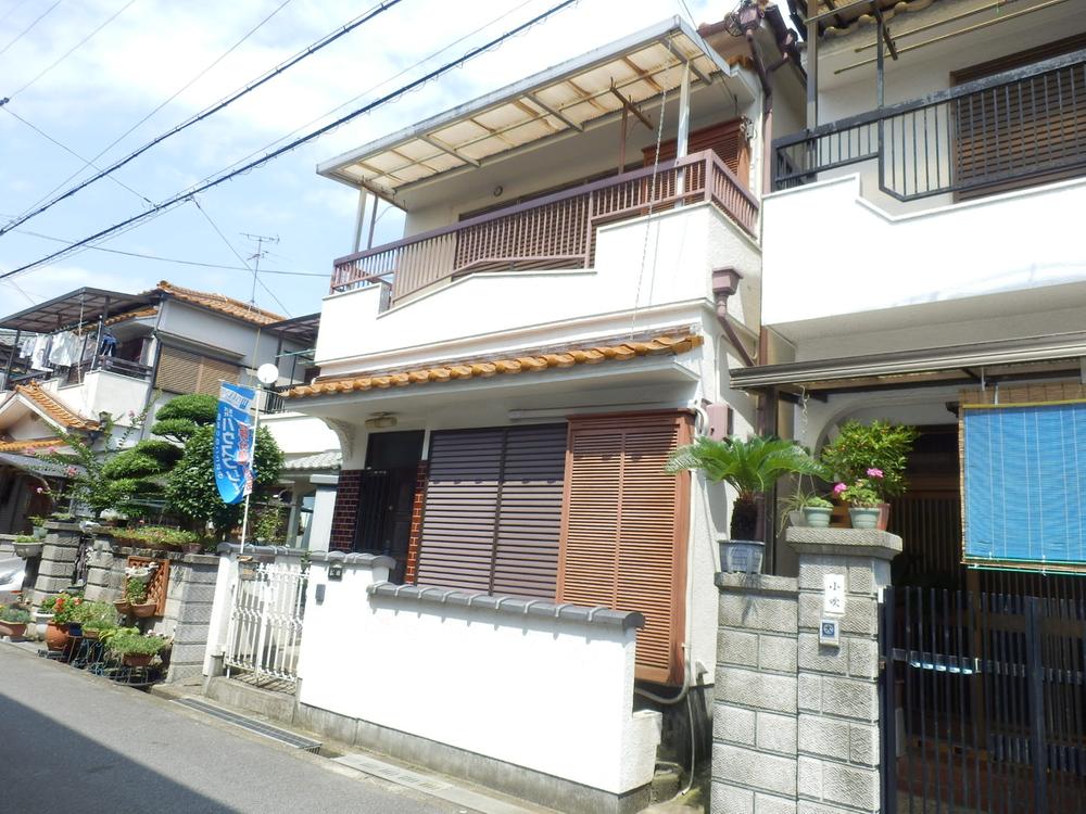 Local appearance photo