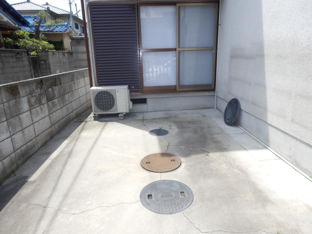 Parking lot. Parking looks like! 