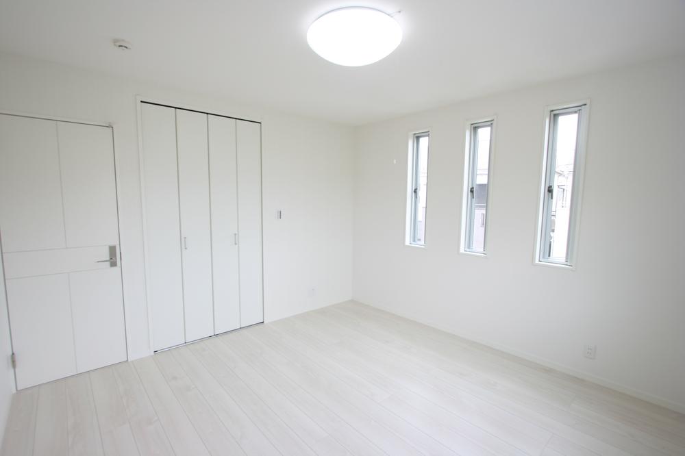 Non-living room. Indoor (12 May 2013) Shooting