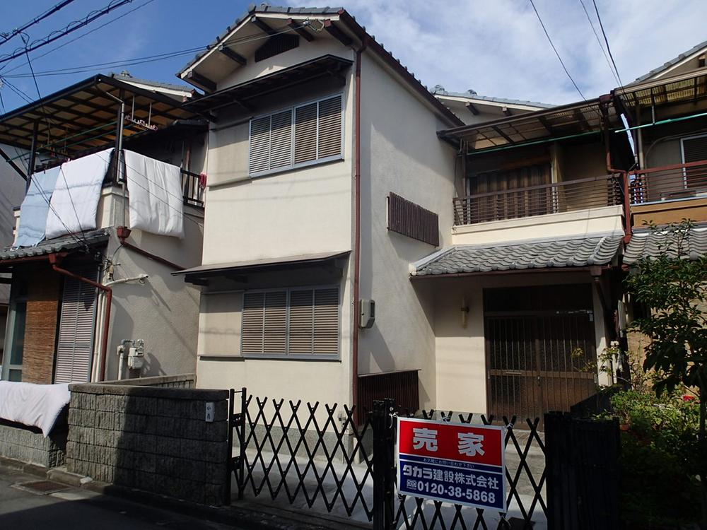 Local appearance photo. Local (10 May 2013) Shooting