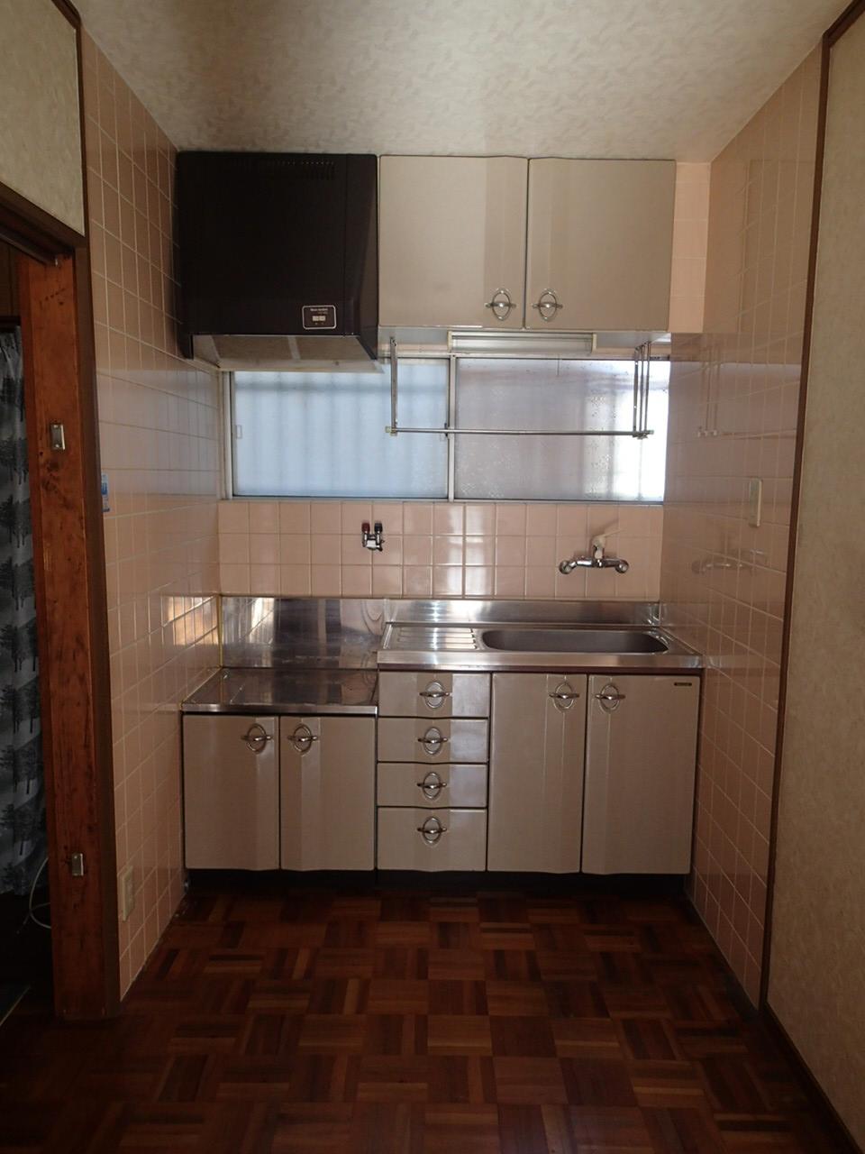 Kitchen. Indoor (10 May 2013) Shooting