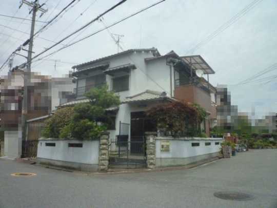 Local appearance photo. This property appearance. Southwest corner lot.