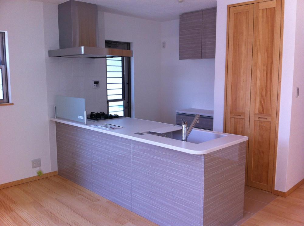 Building plan example (introspection photo). (Model house introspection)