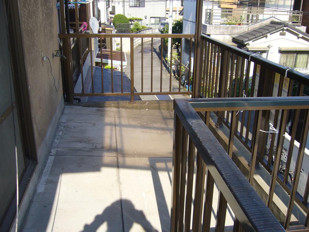 Balcony. Local (07 May 2013) Shooting