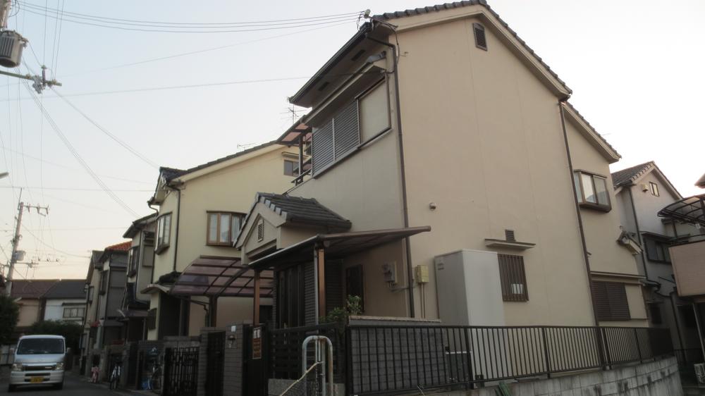 Local appearance photo. Local (12 May 2013) Shooting