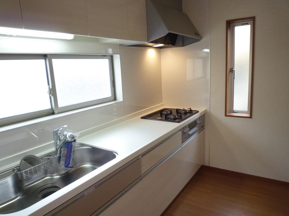 Same specifications photo (kitchen). The company construction cases