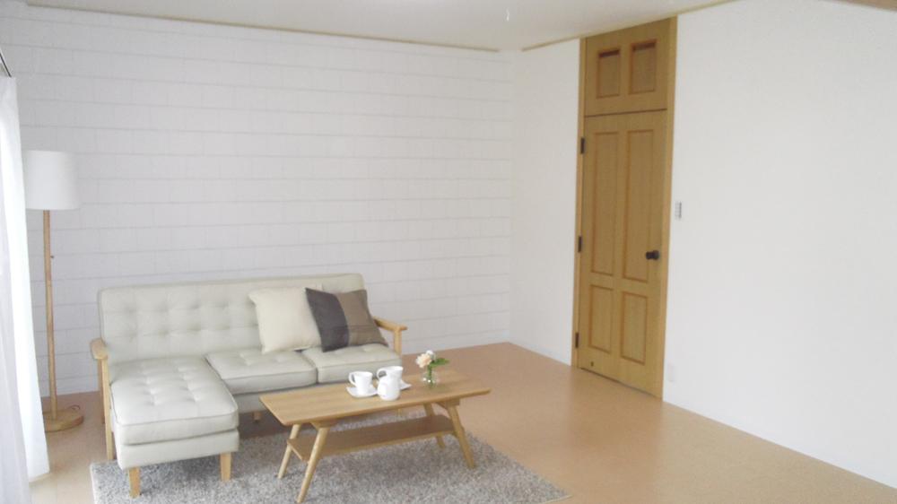 Living. Since the spacious living, You can do slowly relaxing.