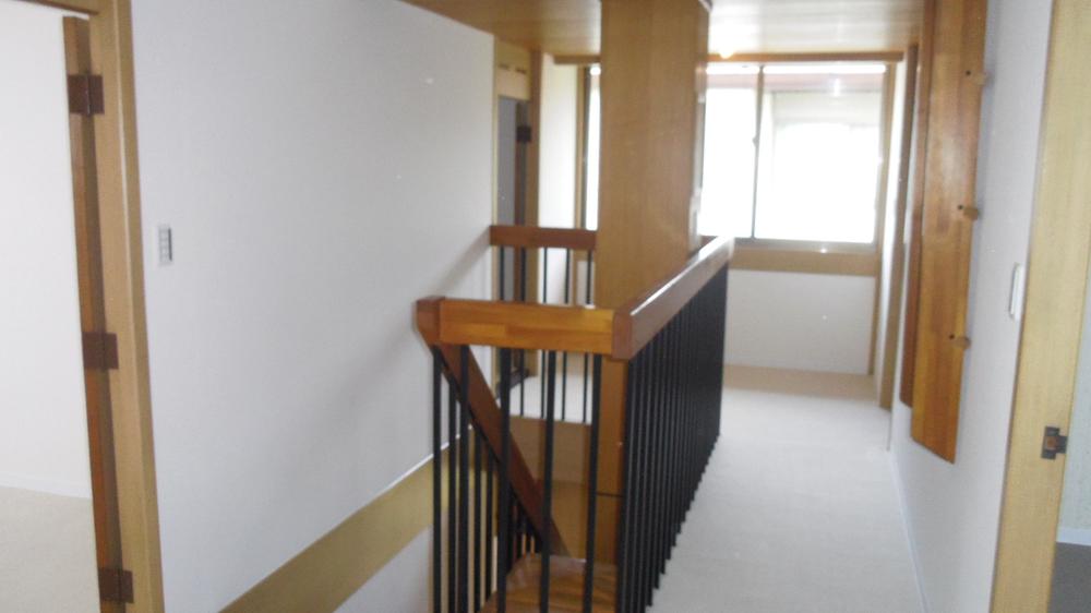 Other introspection. Also it has a stylish atmosphere 2F passage part.