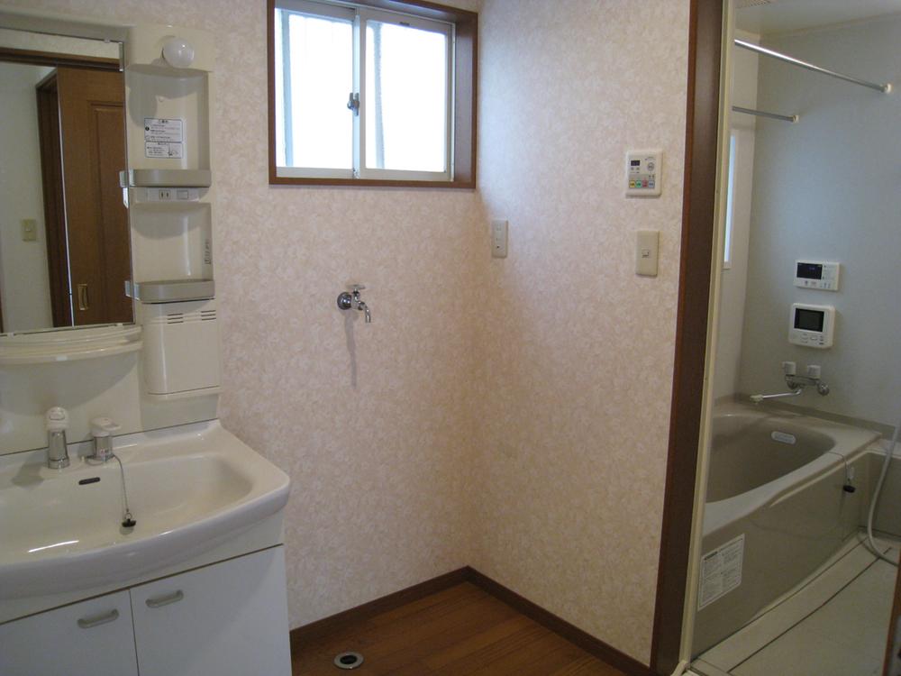 Wash basin, toilet. Wash ・ Changing room