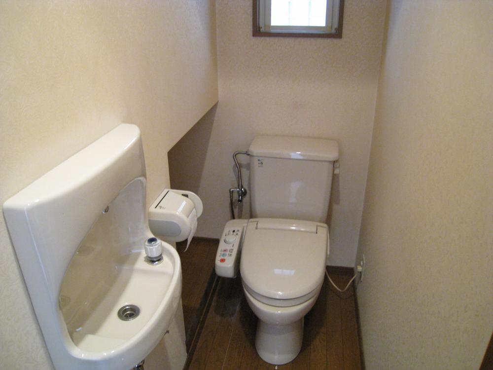 Toilet. First floor toilet