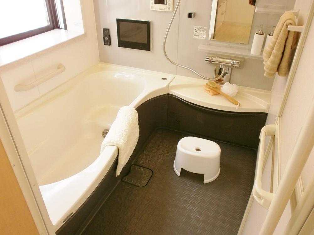 Bathroom. Bus with audio system