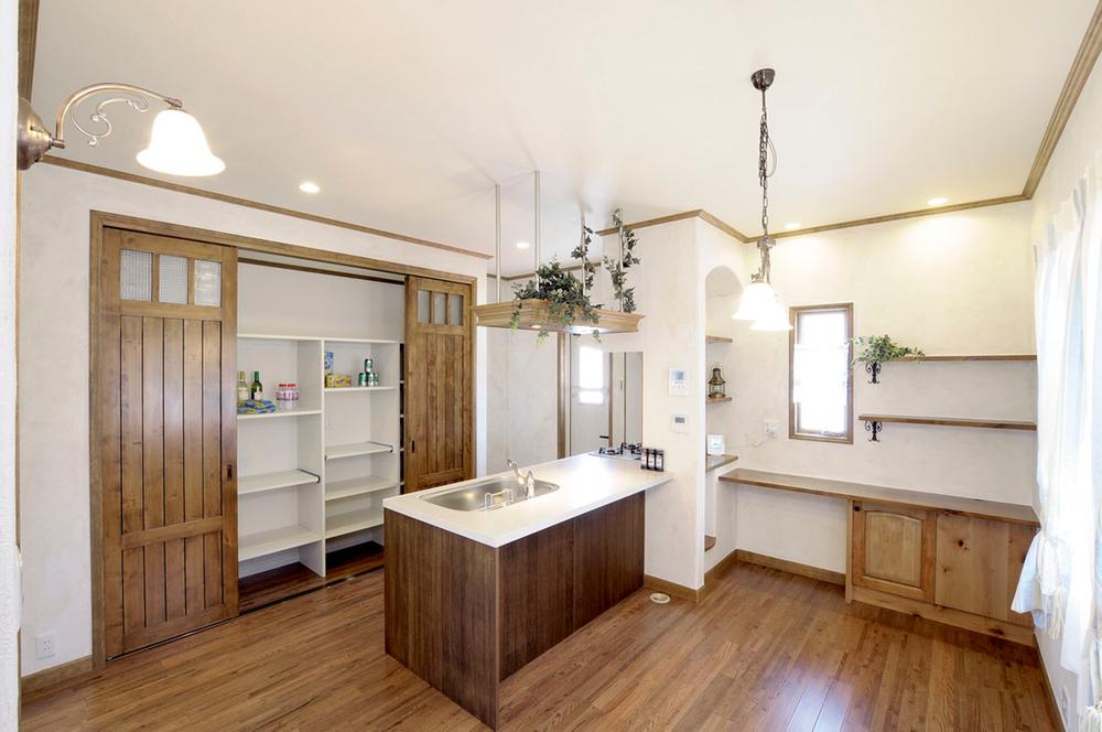 Kitchen. Island kitchen (our example of construction)