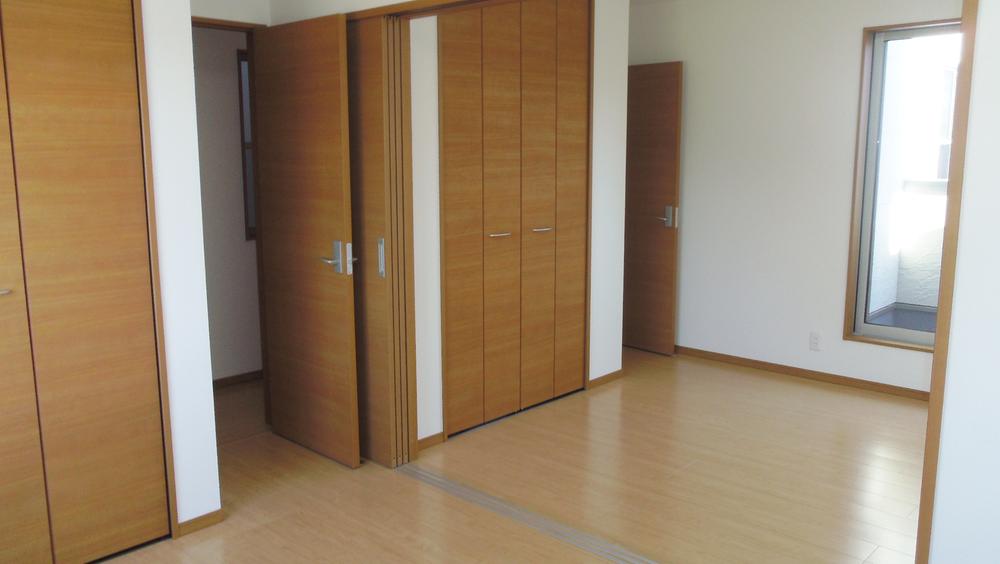 Non-living room. Western-style with a partition ・ There are about 12 Pledge