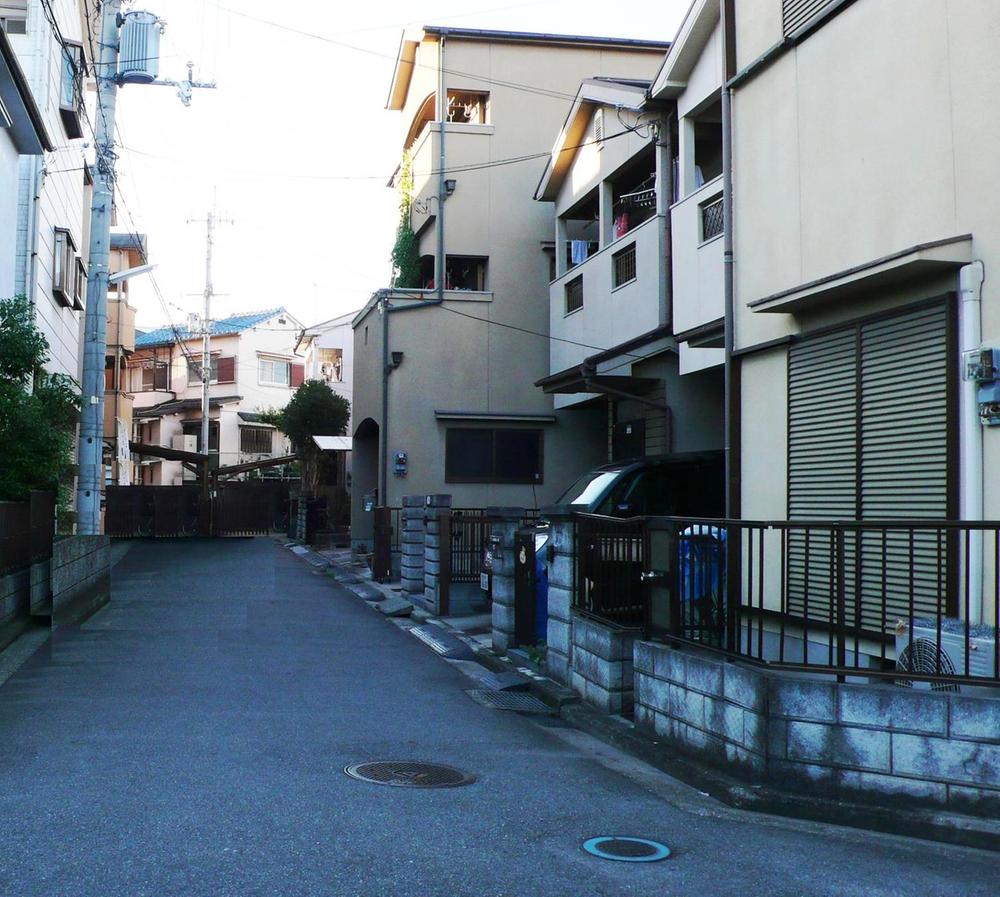 Local photos, including front road. Local (September 2013) Shooting