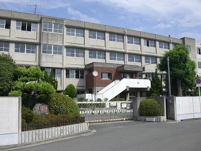 Junior high school. Habikino Municipal Takasu until junior high school 408m