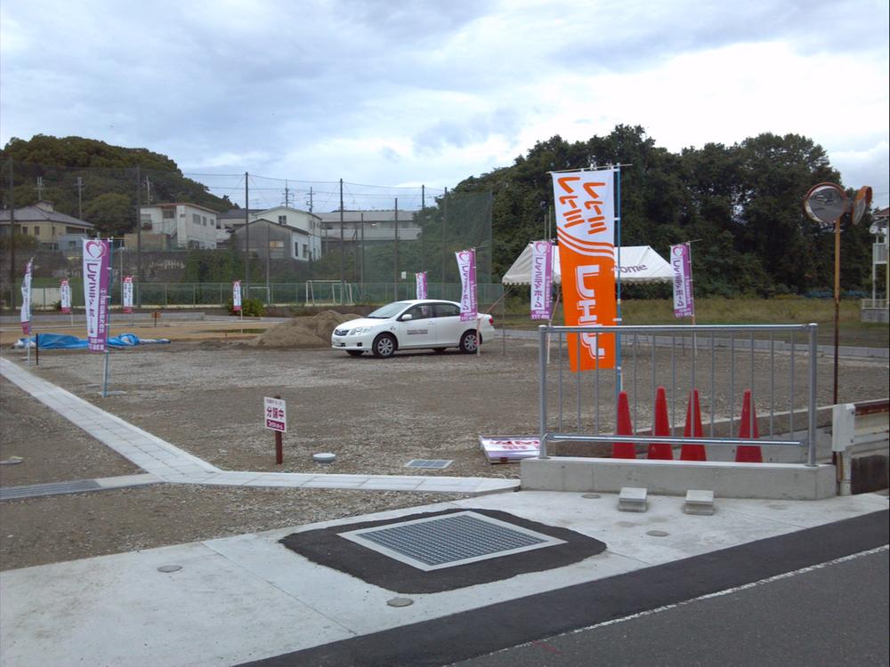 Local photos, including front road. Per day in the first kind low-rise exclusive residential area ・ Ventilation preeminent