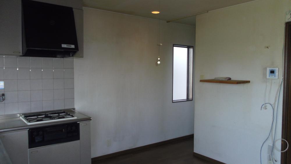 Living. Living is ordered and 10 Pledge. 