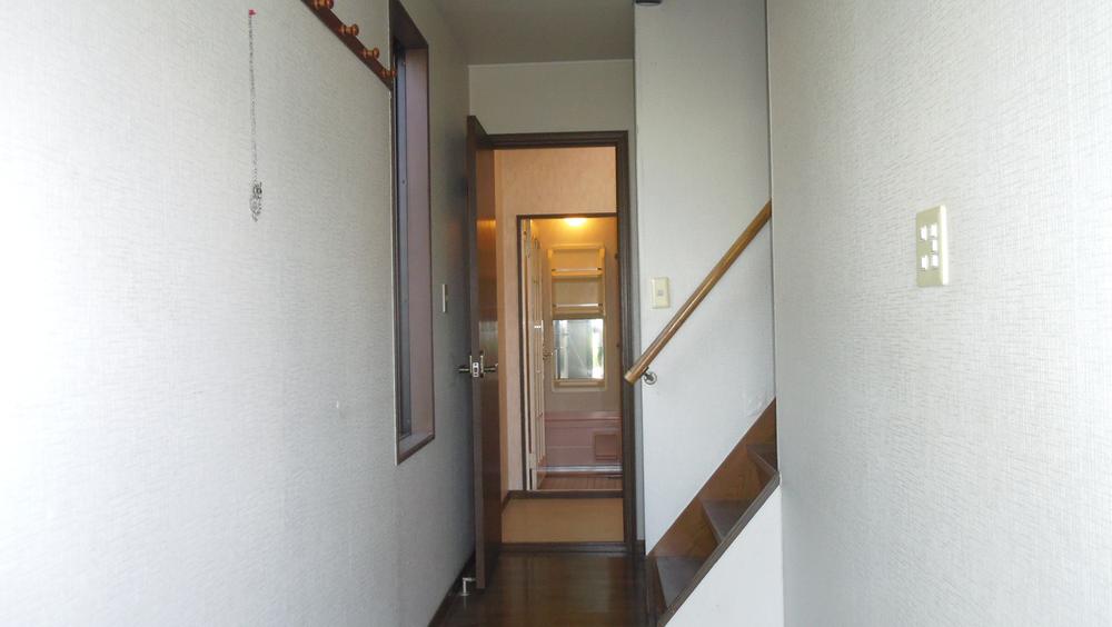 Entrance. Entrance will be created are very clean. 