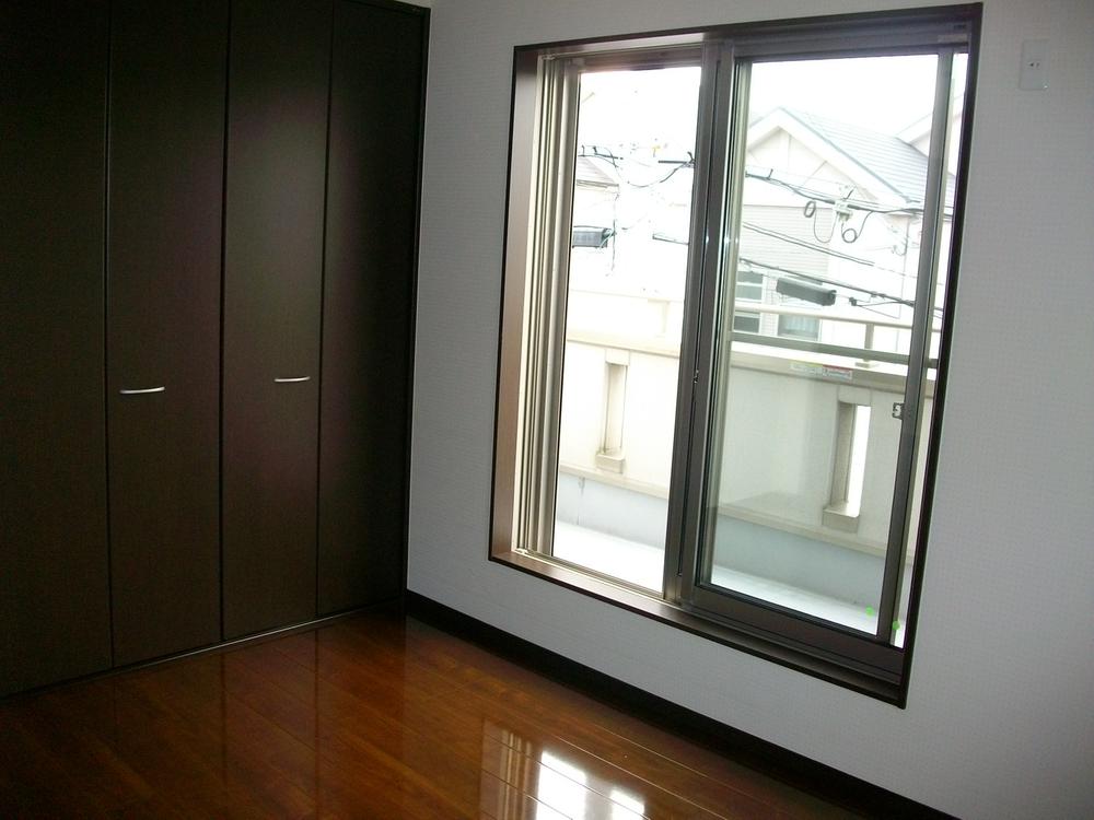 Non-living room. Bright Western-style