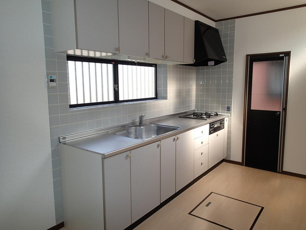 Kitchen. Indoor (07 May 2013) Shooting