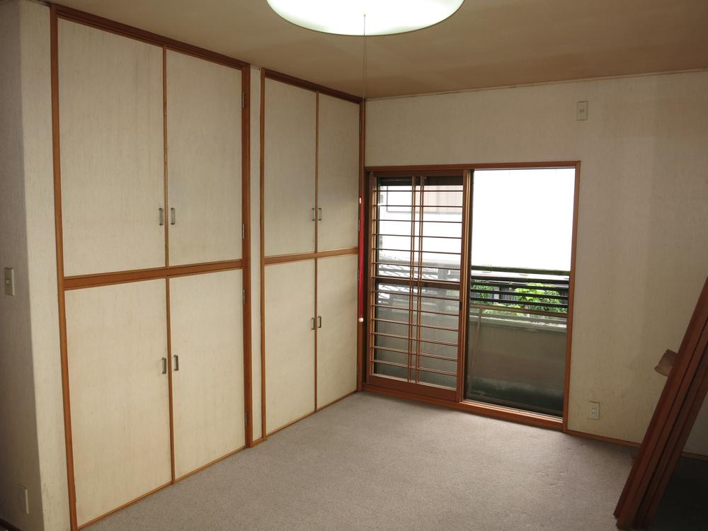 Non-living room. Indoor (10 May 2013) Shooting