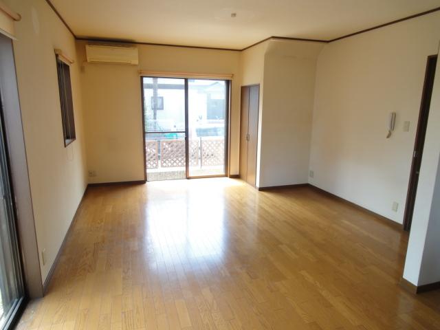 Living.  ◆ LDK14.5 Pledge ◆ 