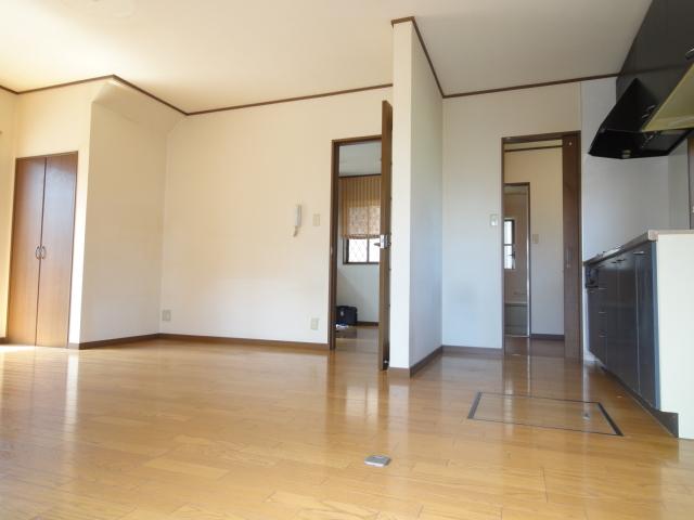 Living.  ◆ LDK14.5 Pledge ◆ 