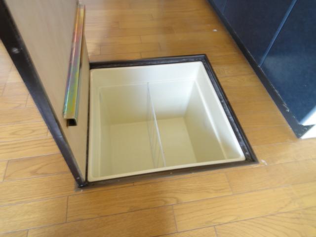 Receipt.  ◆ Underfloor Storage ◆ 