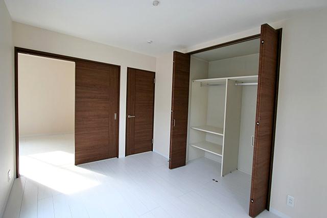 Non-living room. 2 Kaiyoshitsu