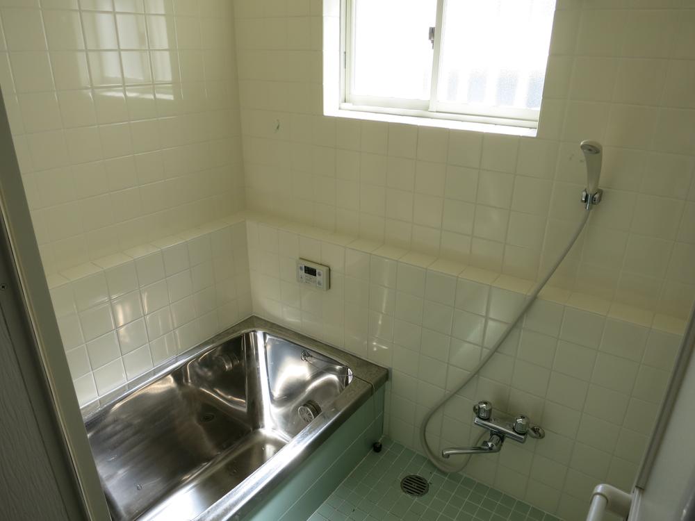 Bathroom. Indoor (September 2013) Shooting