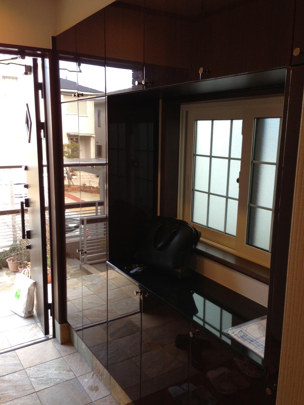 Entrance. Shoe box (January 2013) Shooting