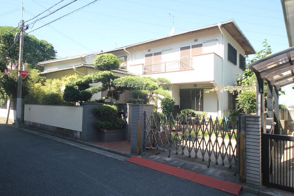 Local appearance photo