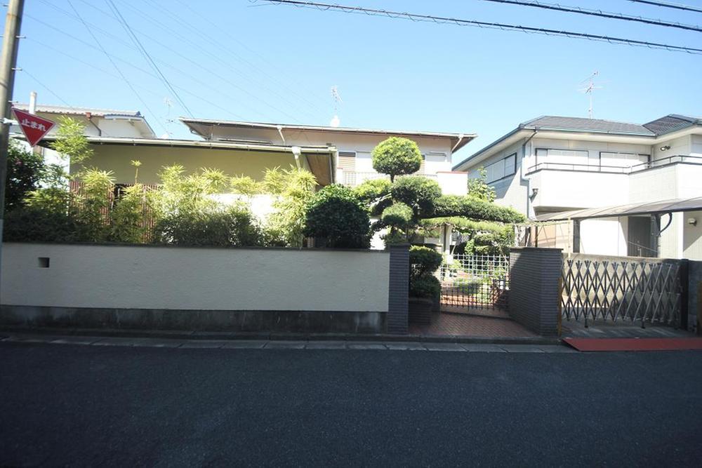 Local appearance photo