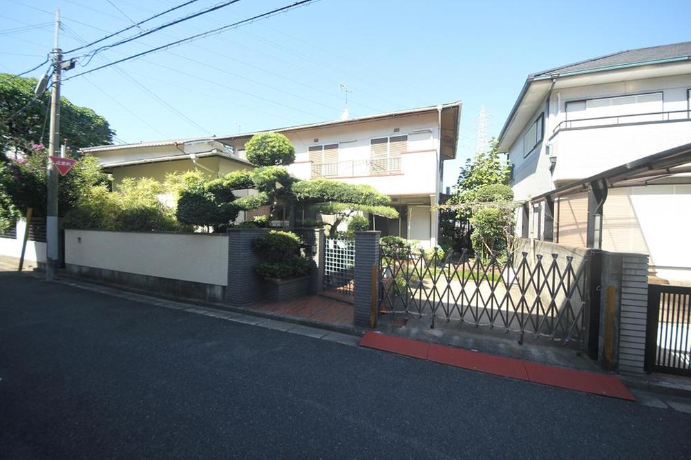 Local appearance photo