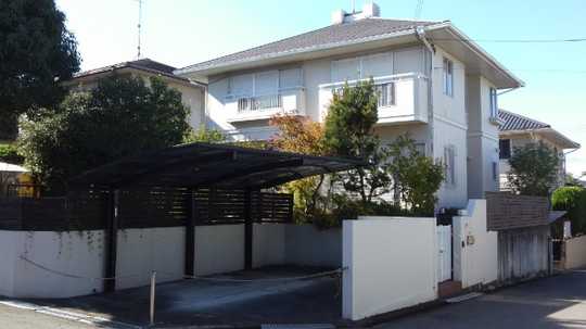 Local appearance photo. This appearance.