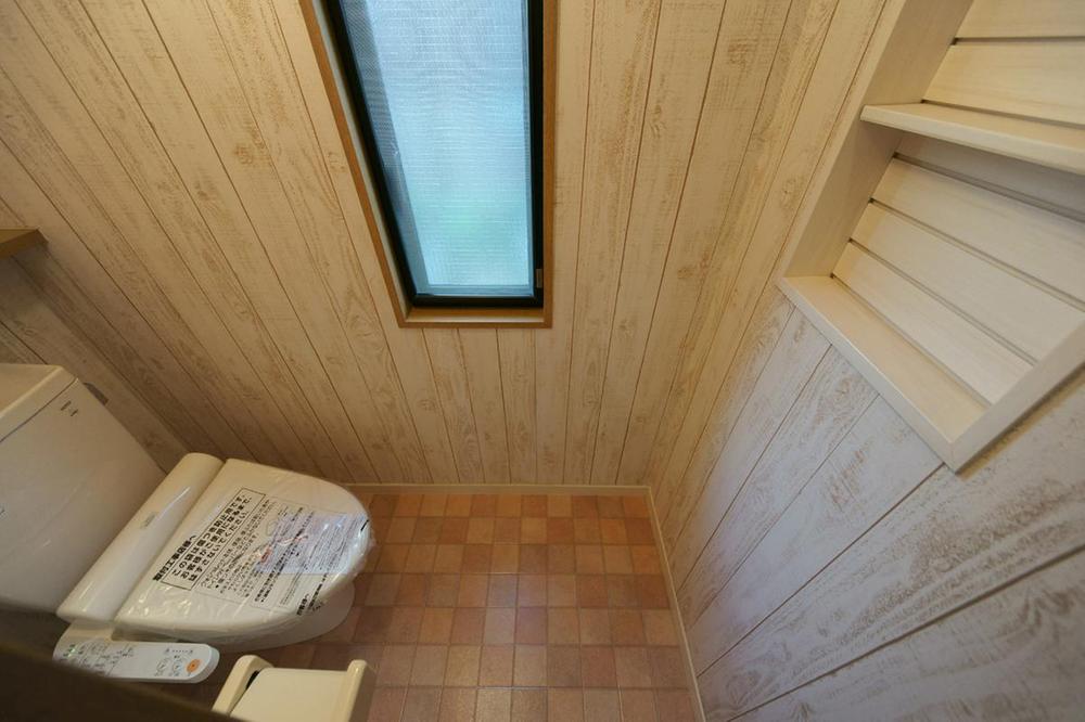 Toilet. December 2013 shooting