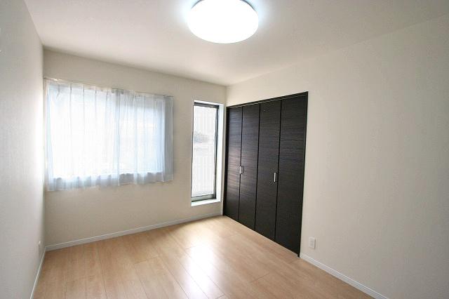 Non-living room. 2 Kaiyoshitsu