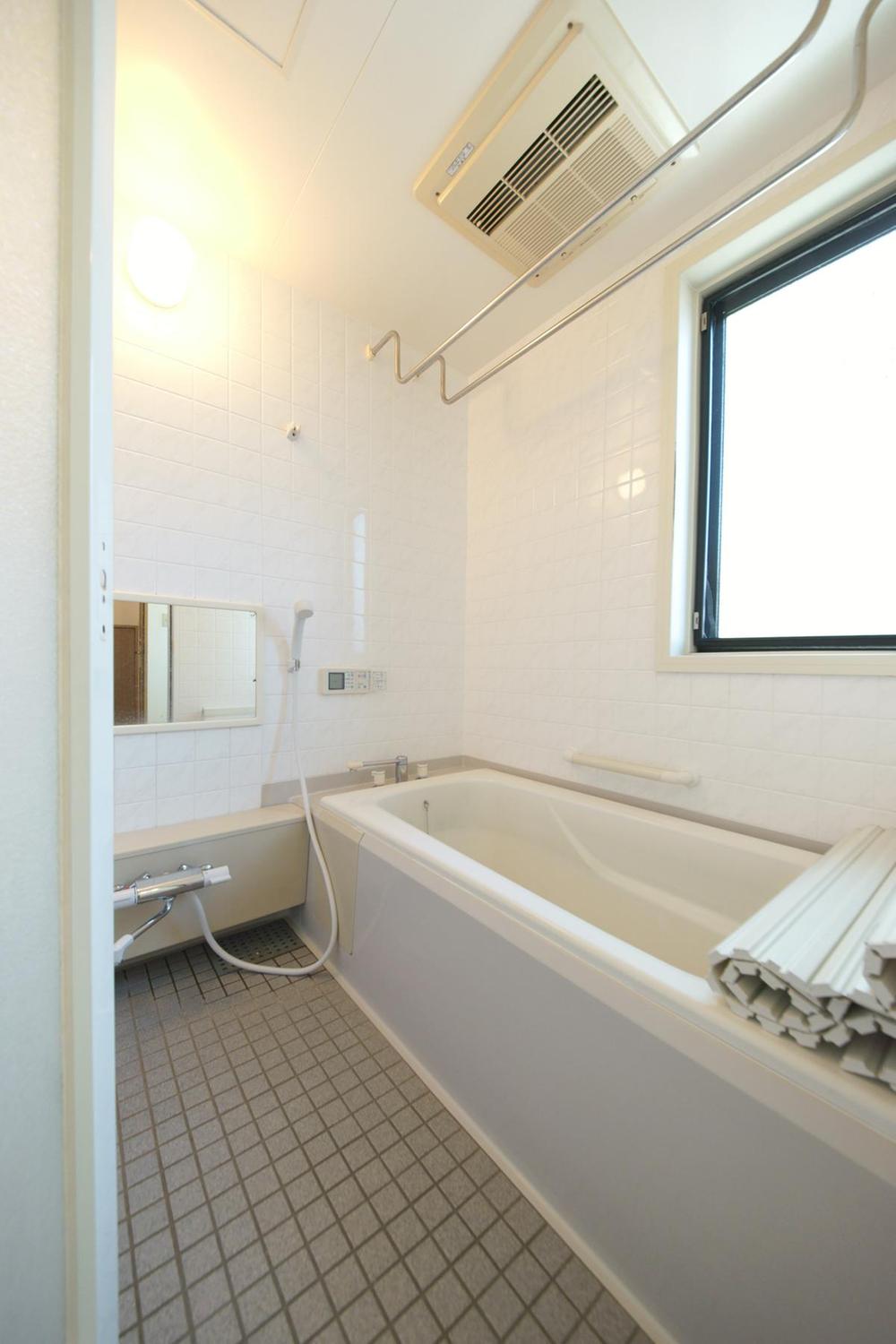 Bathroom. bathroom [2013 September shooting] 