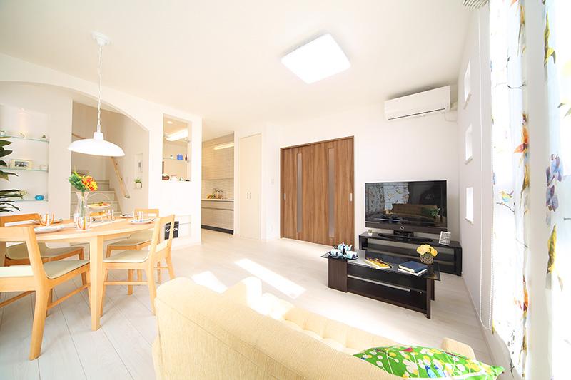 Room (August 2013) Shooting