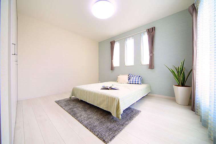 Room (August 2013) Shooting