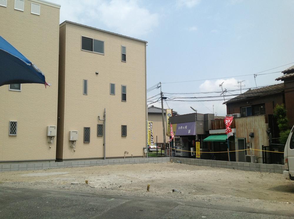 Local photos, including front road. Local (July 2013) Shooting