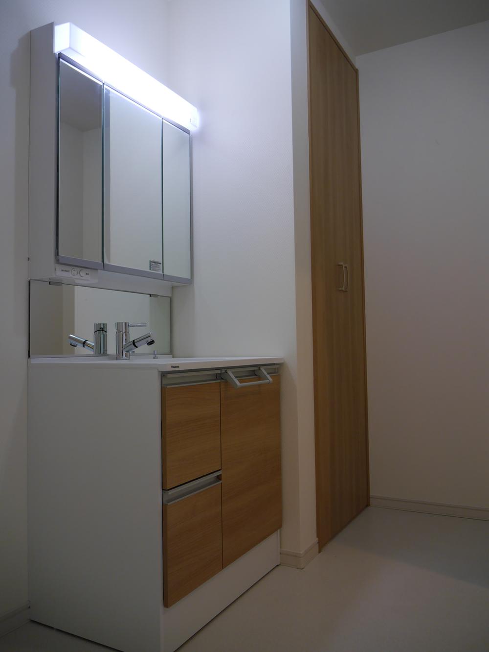 Wash basin, toilet. 1.5 square meters wide size lavatory