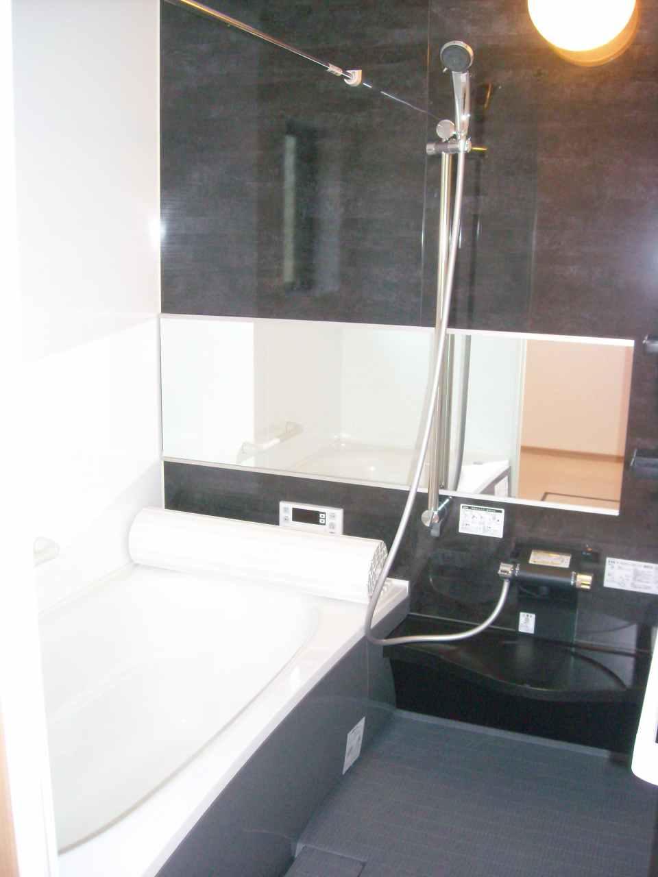 Bathroom. Indoor (05 May 2013) Shooting