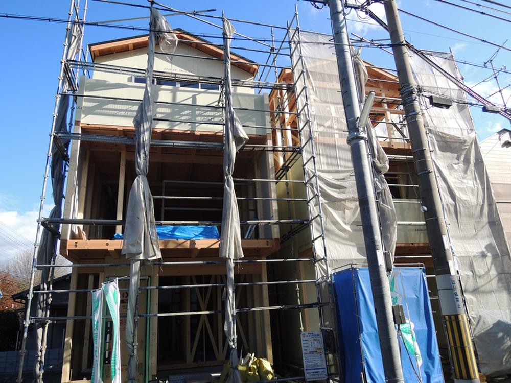 Local appearance photo. Local (12 May 2013) Shooting