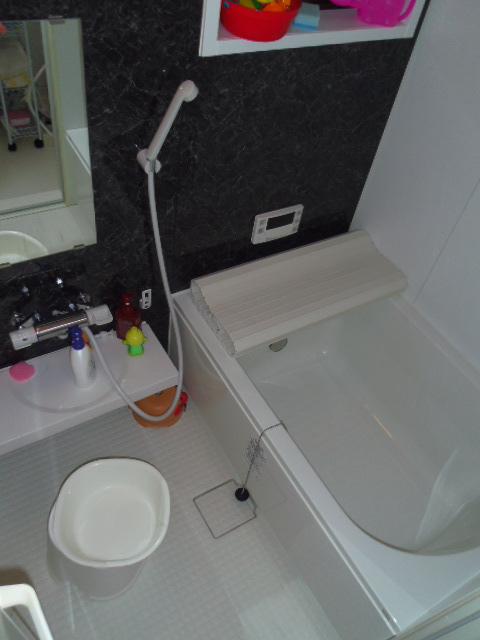 Bathroom. Indoor (11 May 2013) is shooting 2013 September renovation completed. 