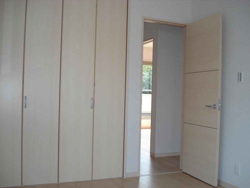 Non-living room. It is a bright room.