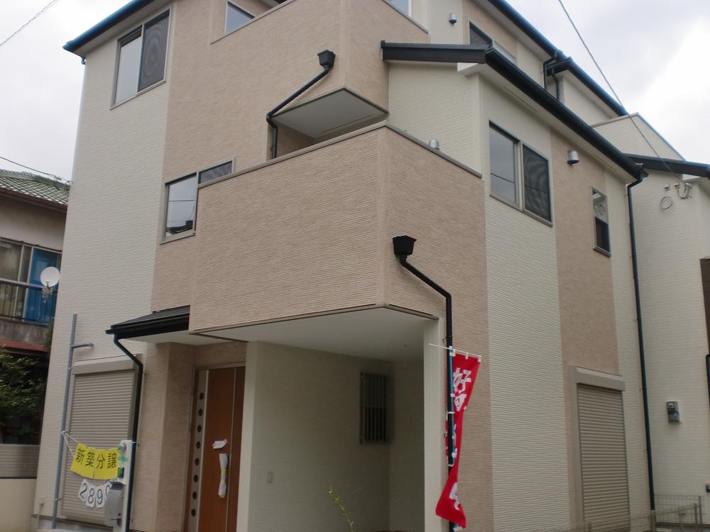 Rendering (appearance). (Same specifications photo)