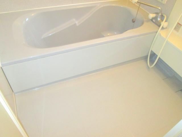 Bathroom. Large bath of 1 pyeong type!
